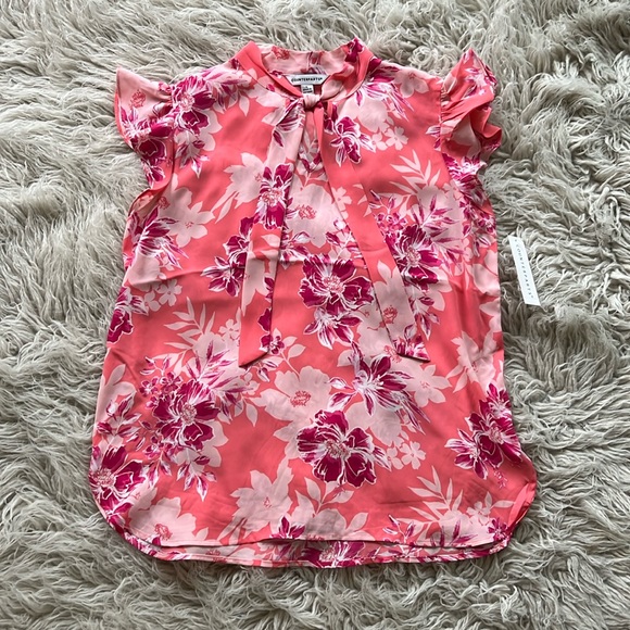 4/$19 NWT Counterparts ‘Deep Coral’ pink floral tie flutter sleeve crepe top - Picture 2 of 10